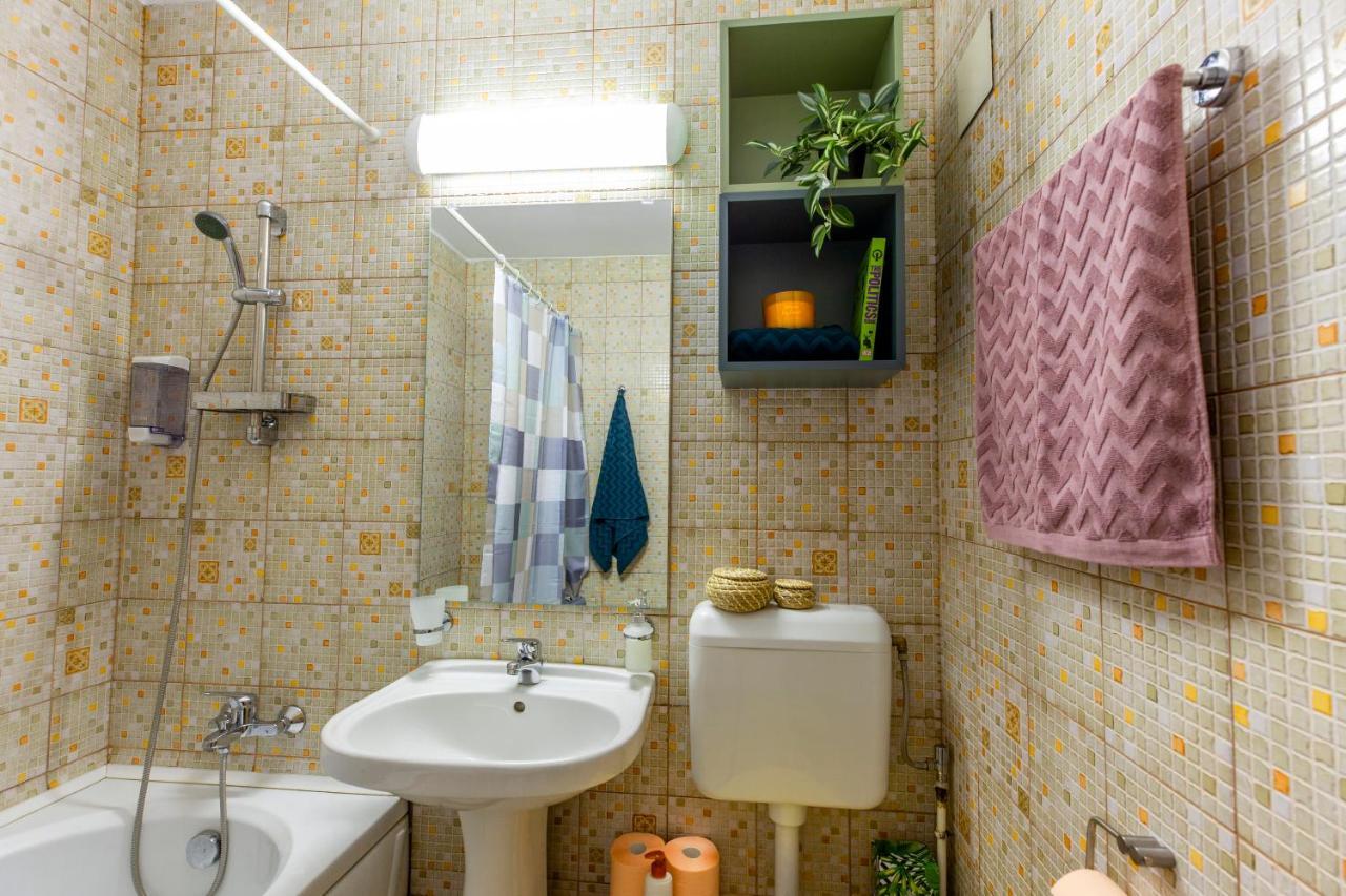 13 Septembrie Apt, Near Marriott 부쿠레슈티 외부 사진
